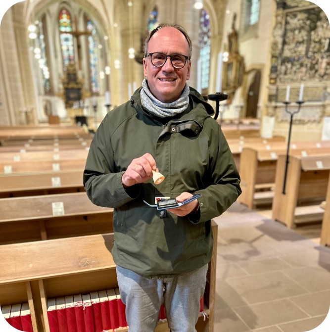 Kirchengemeinde,Gottesdienst,Konfirmandinnen,Konfirmanden,Konzerte,Besuchende,Stempeln,Lemgo,Evangelisch,Lutherisch,Kirche,StNicolai,Andreas,Lange,Partner,Stämpler,Kundinnen,Kunden,stämps,Stempelkarte,digitalstempeln,Bonuskarte,Nfc-Chip